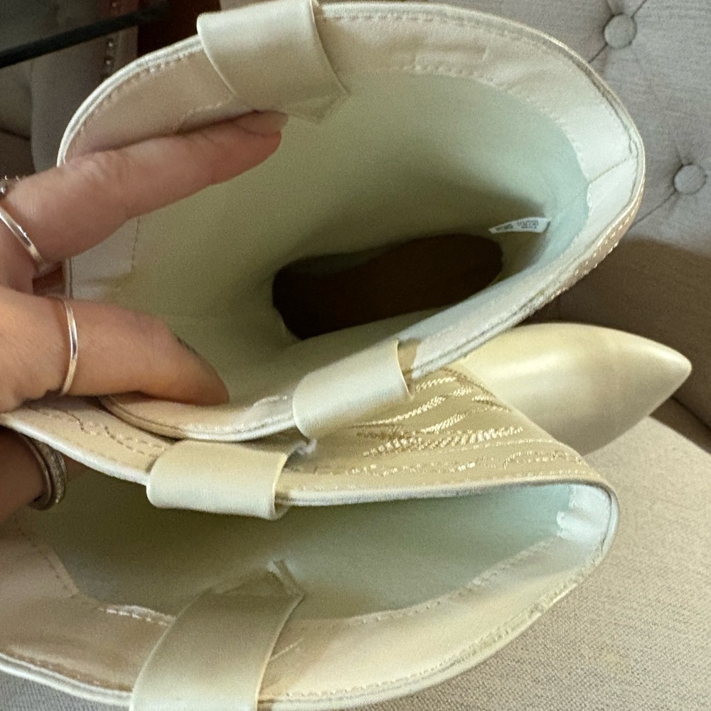 American Eagle Outfitters Cream Heeled Boots - Picture 3 of 13